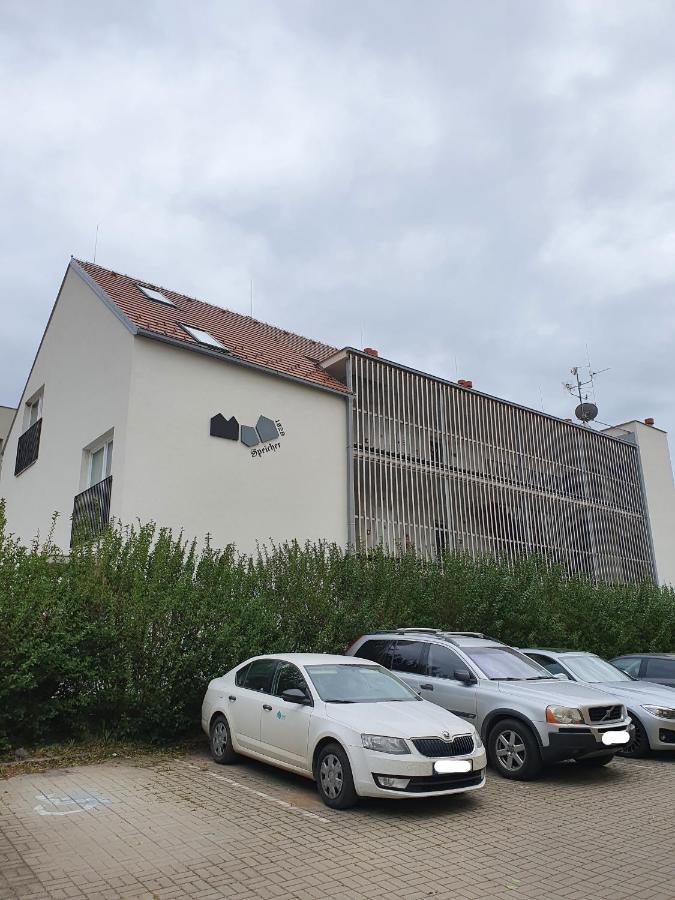Apartman Maja Mikulov Bagian luar foto