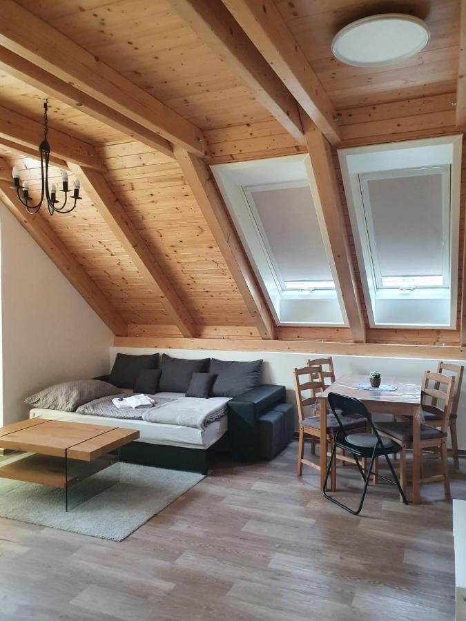 Apartman Maja Mikulov Bagian luar foto
