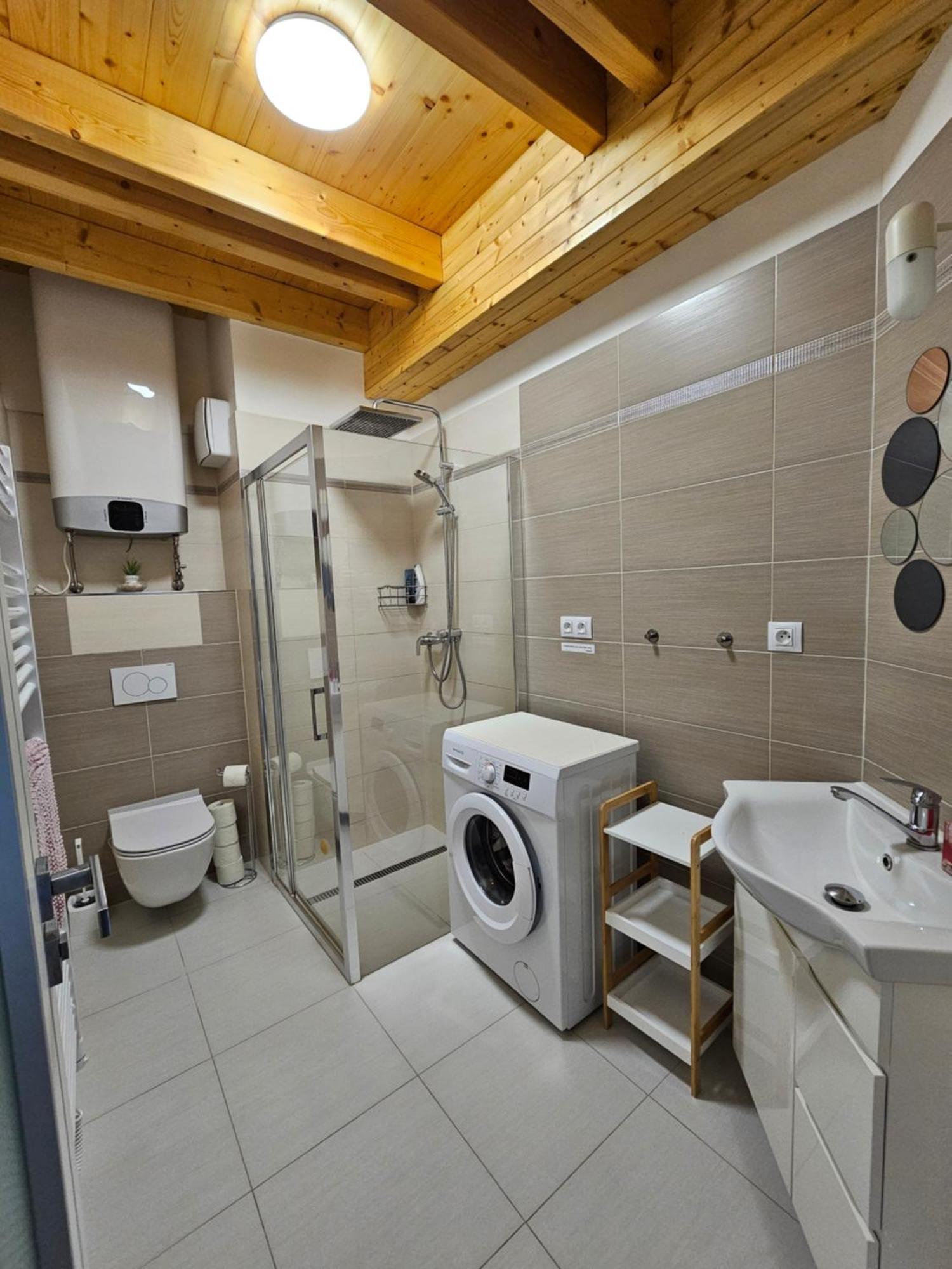 Apartman Maja Mikulov Bagian luar foto